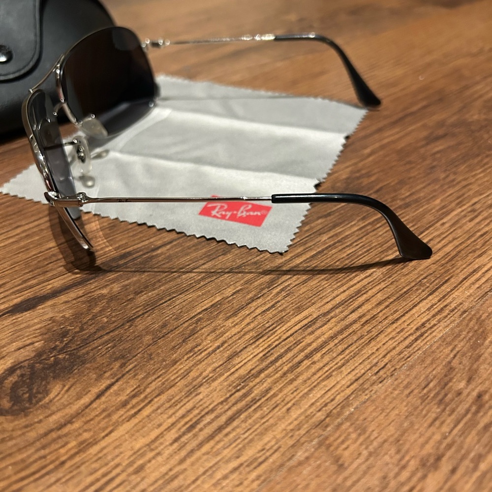Ray-Ban Pilot 3267 sunglasses silver frames with gray gradient tinted lenses - Picture 4 of 16